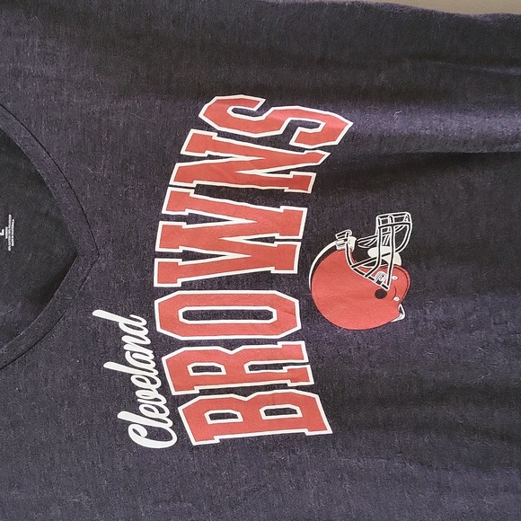 Cleveland Browns v neck - Picture 2 of 4